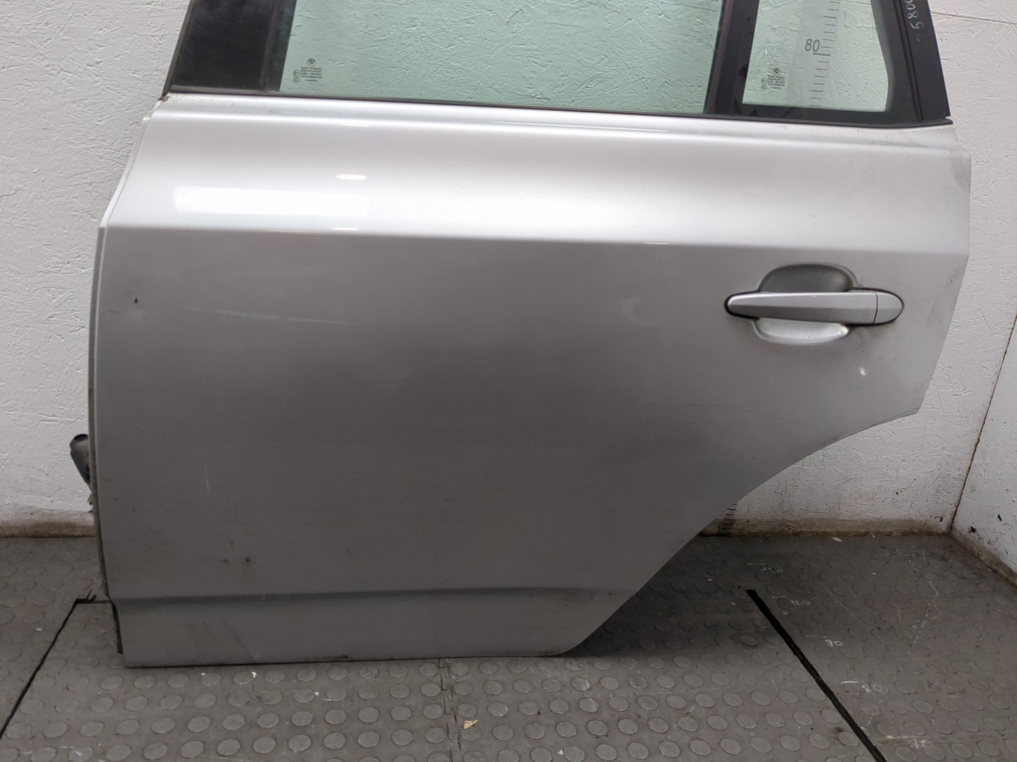 Дверь задняя левая