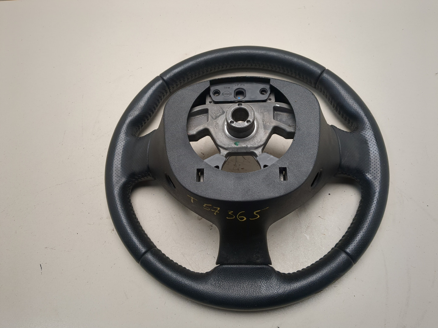 Рулевое колесо (руль)