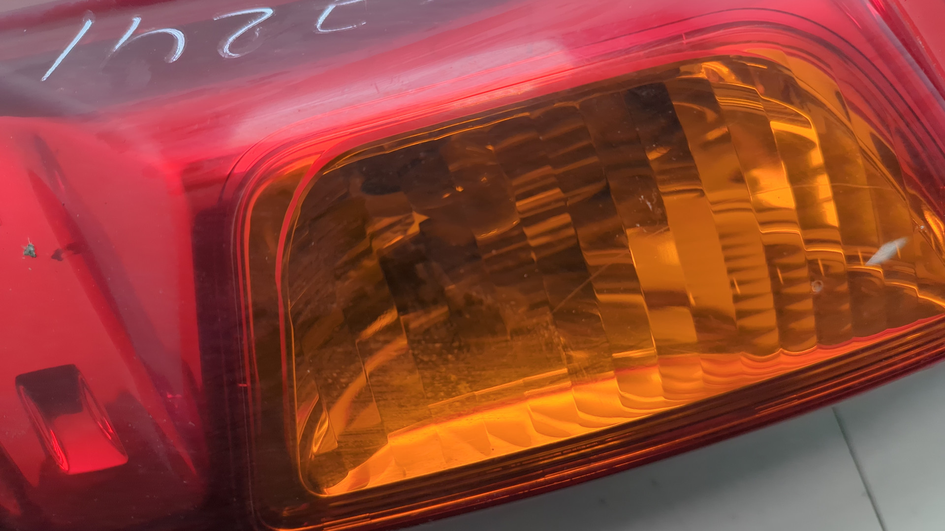 Фонарь задний правый