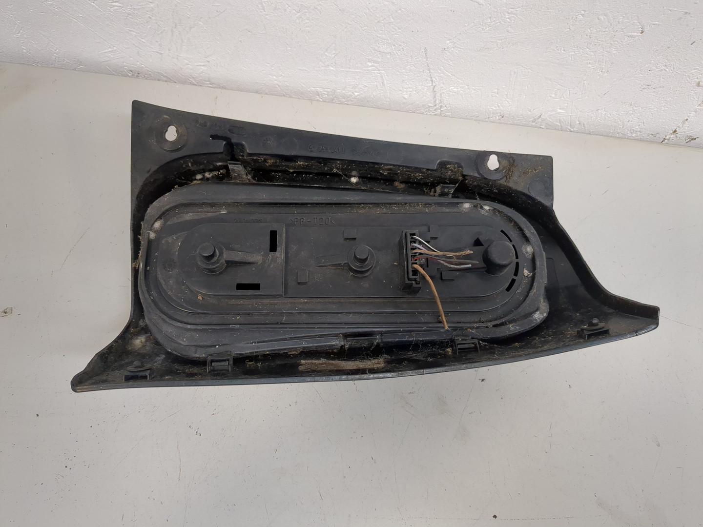 Фонарь задний левый