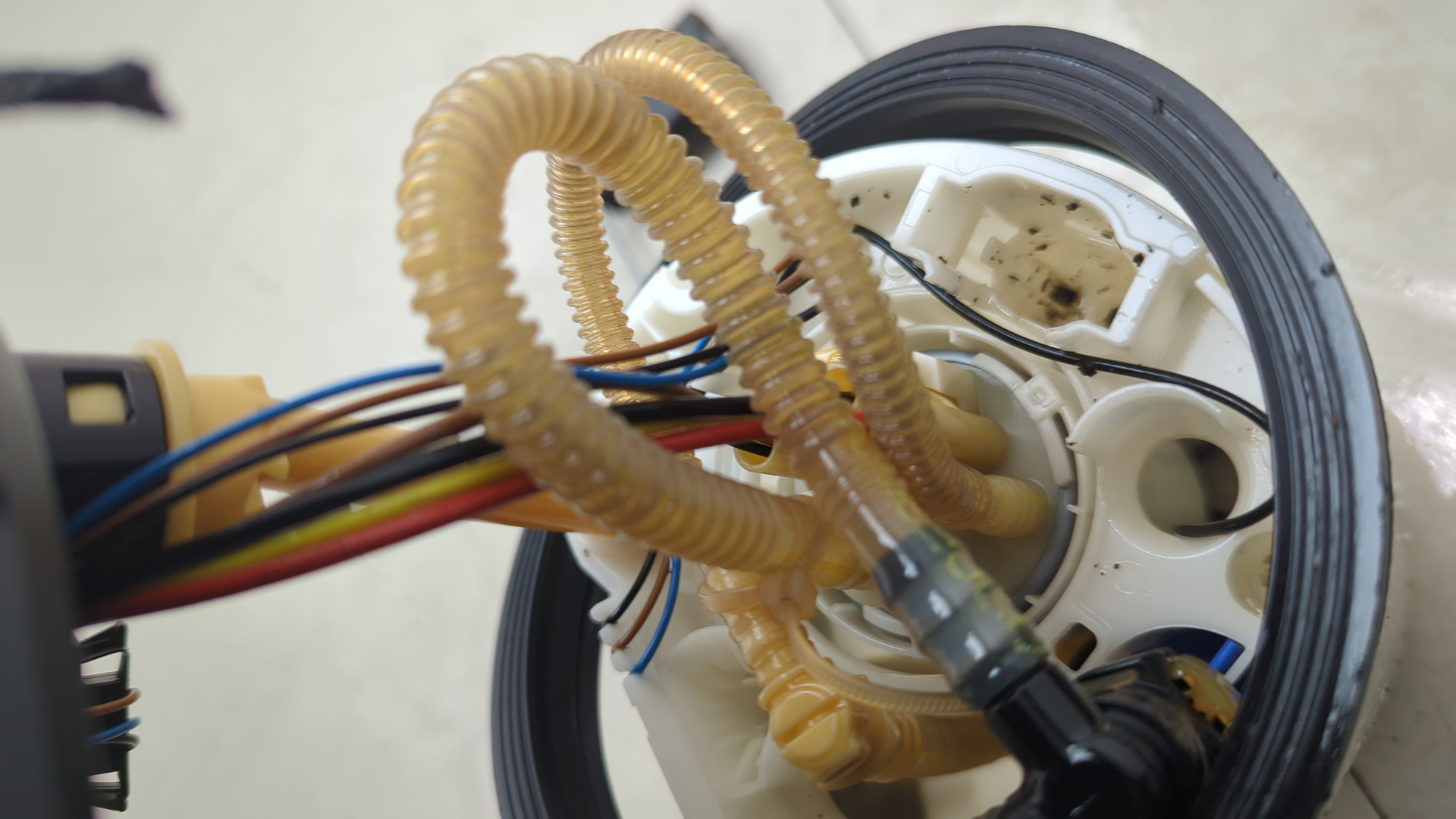 Насос топливный электрический