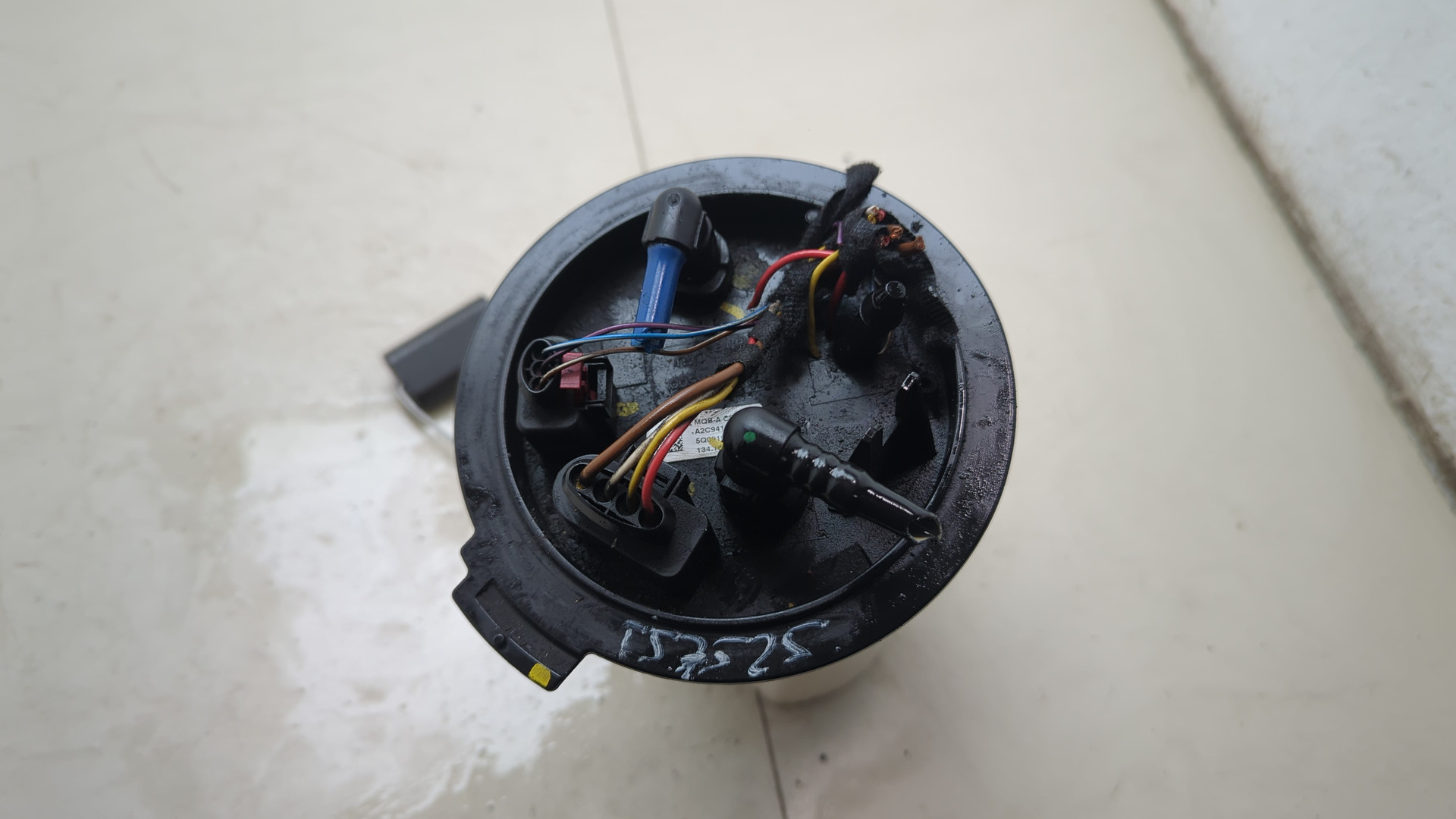 Насос топливный электрический