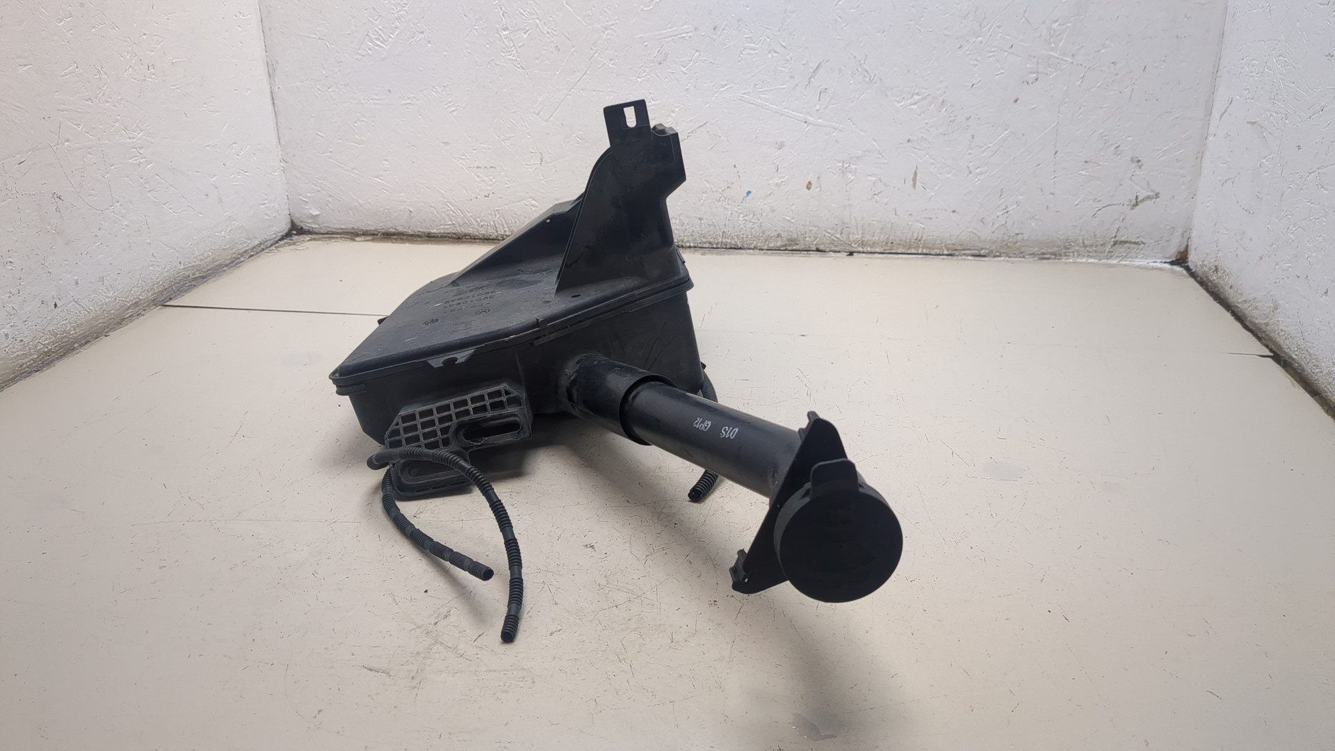 Бачок омывателя лобового стекла