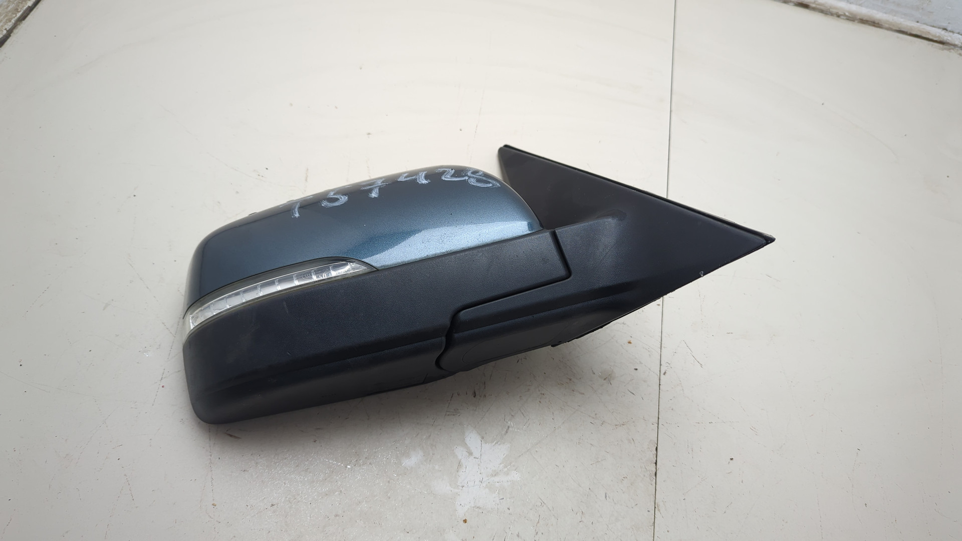 Зеркало правое электрическое