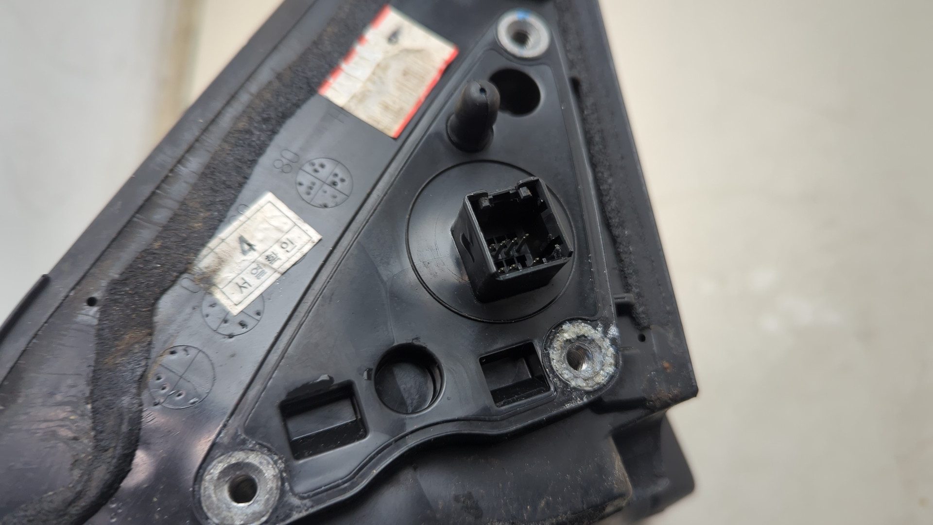 Зеркало правое электрическое