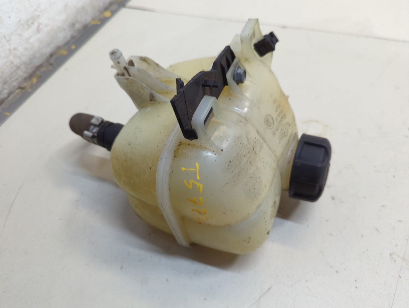 Бачок расширительный