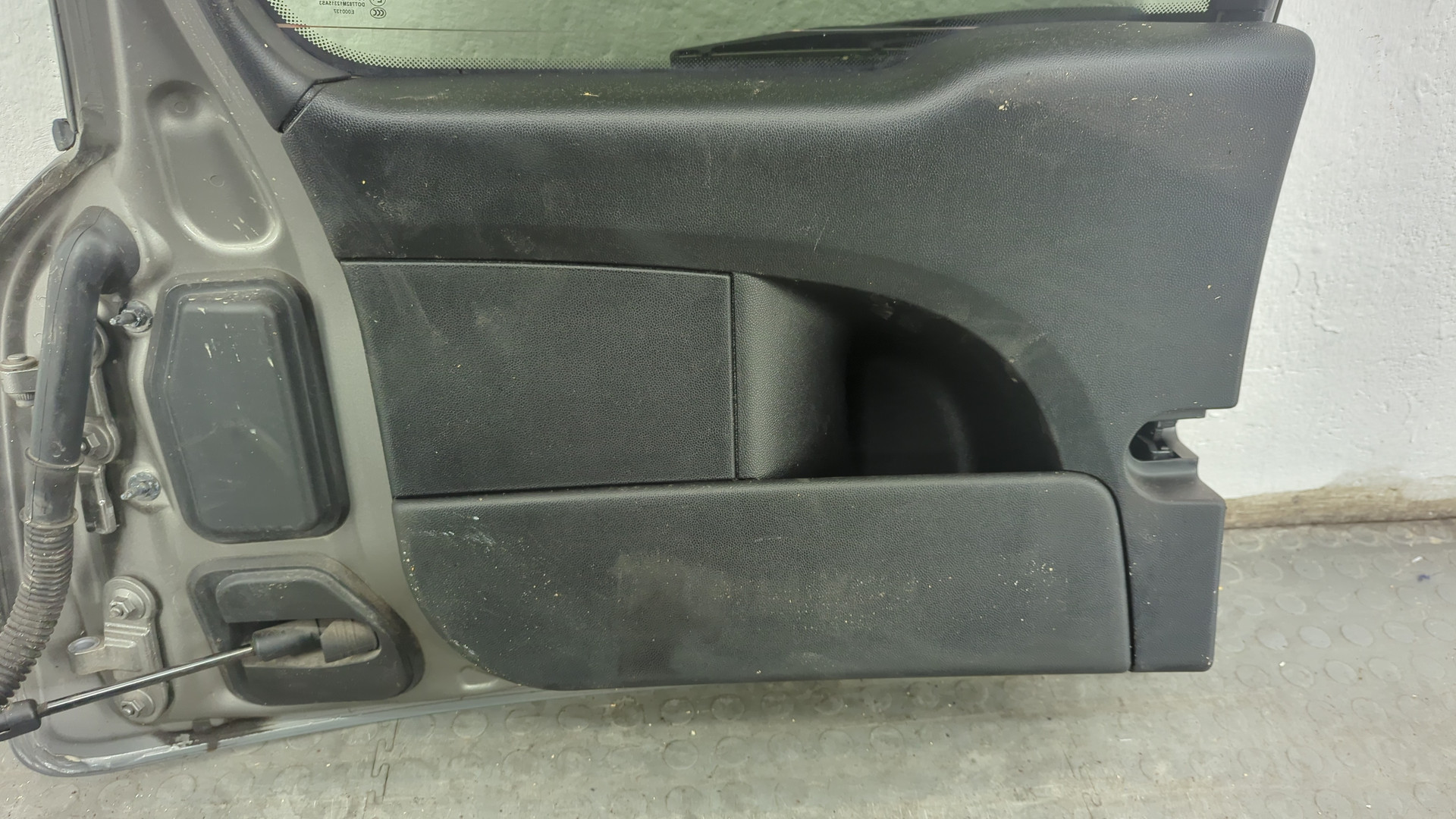 Дверь багажника