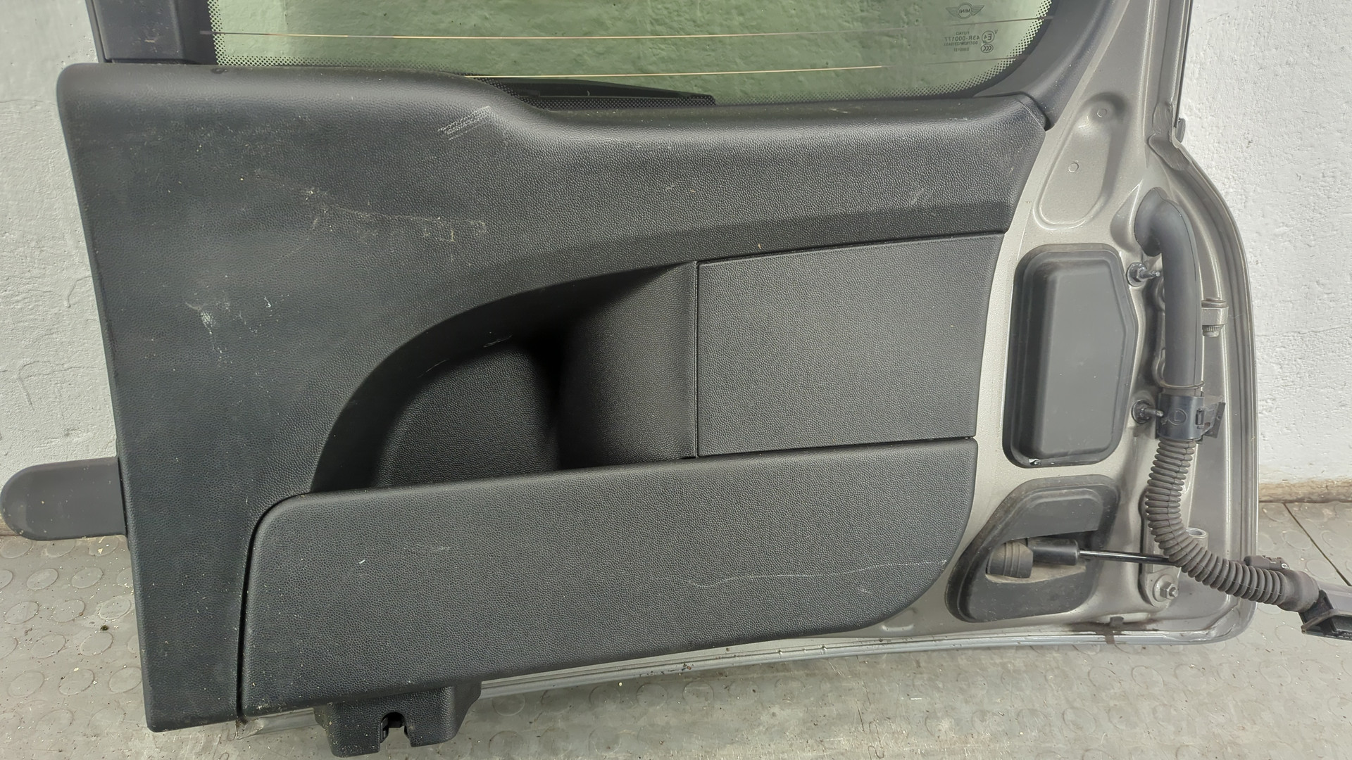 Дверь багажника