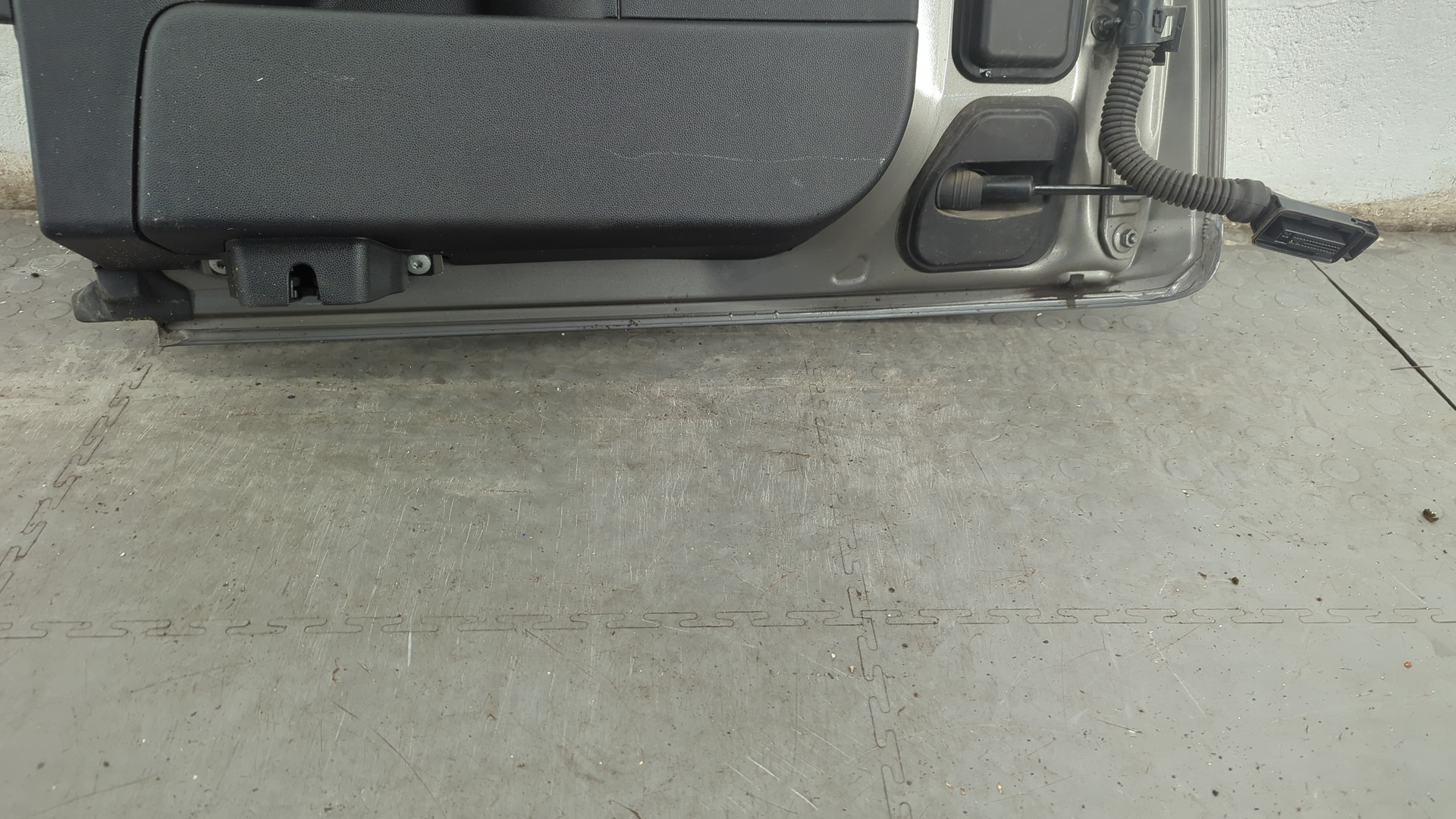 Дверь багажника