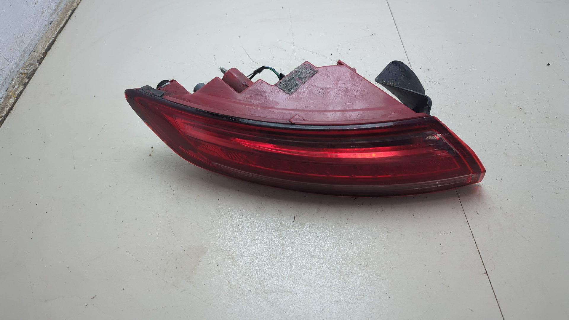 Фонарь задний левый