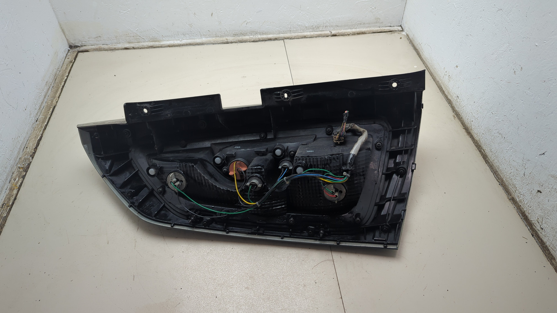 Фонарь задний правый