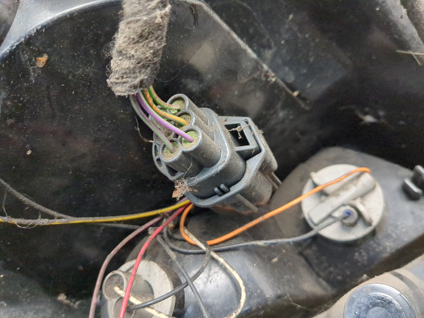 Фонарь задний правый