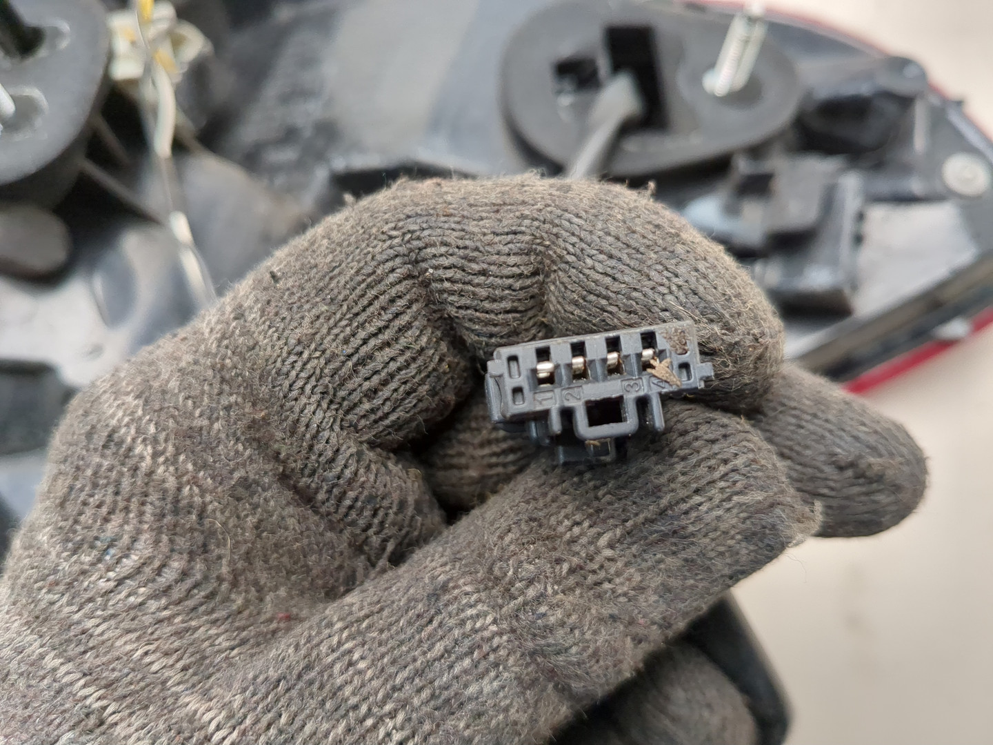 Фонарь задний левый