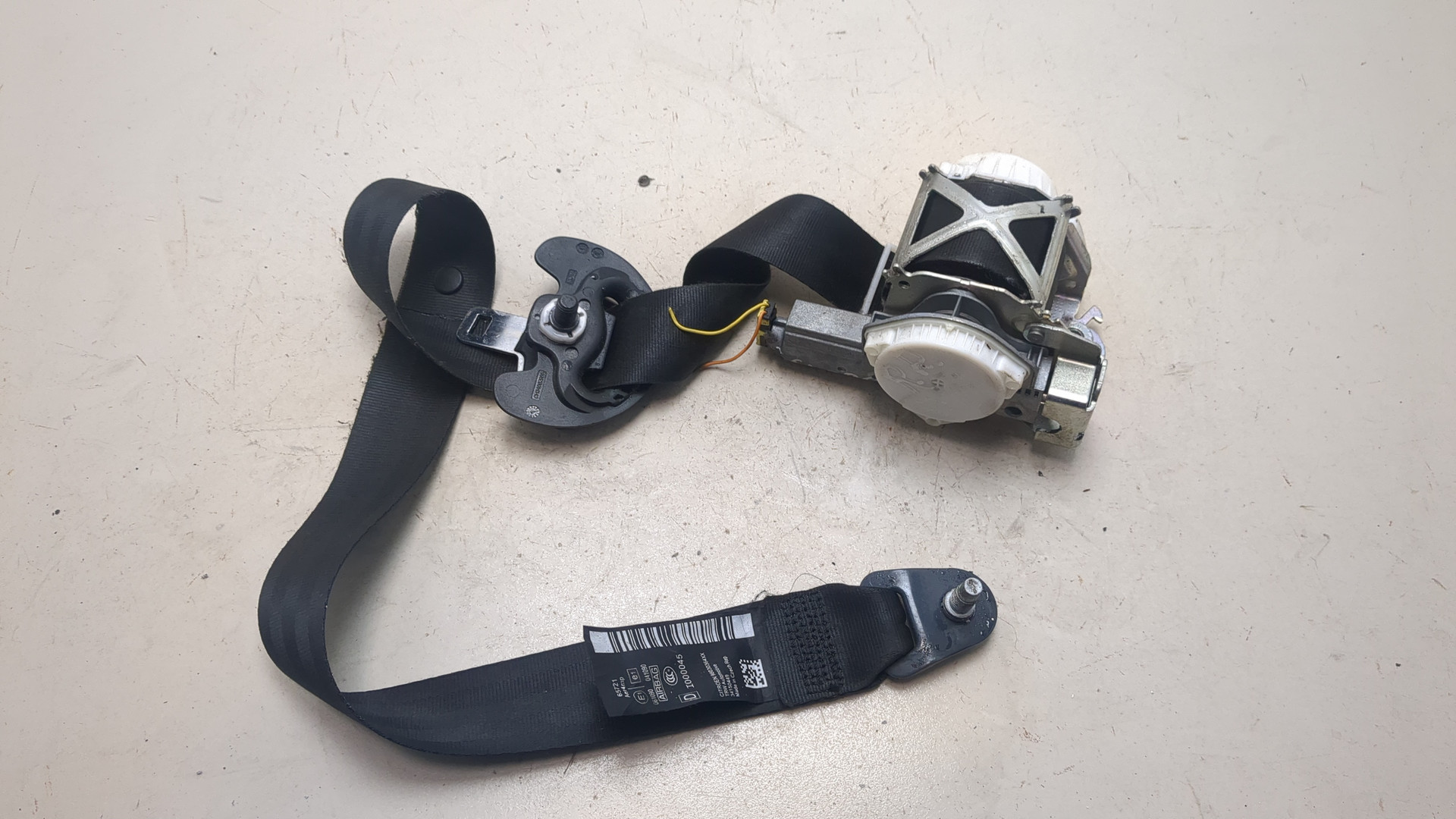 Ремень безопасности