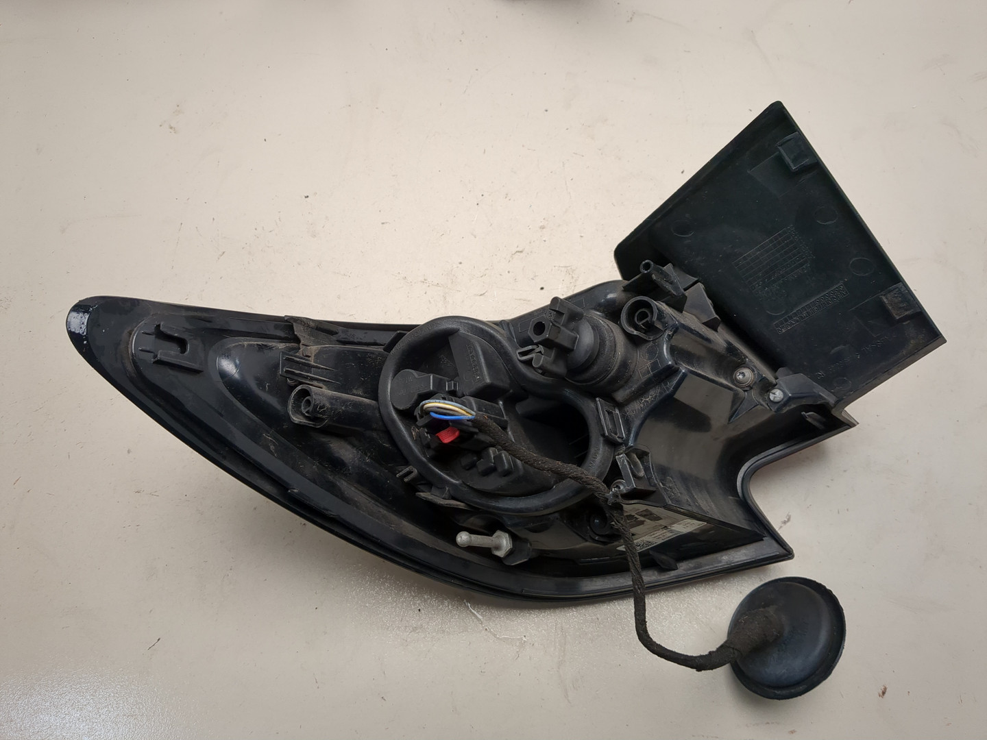 Фонарь задний правый