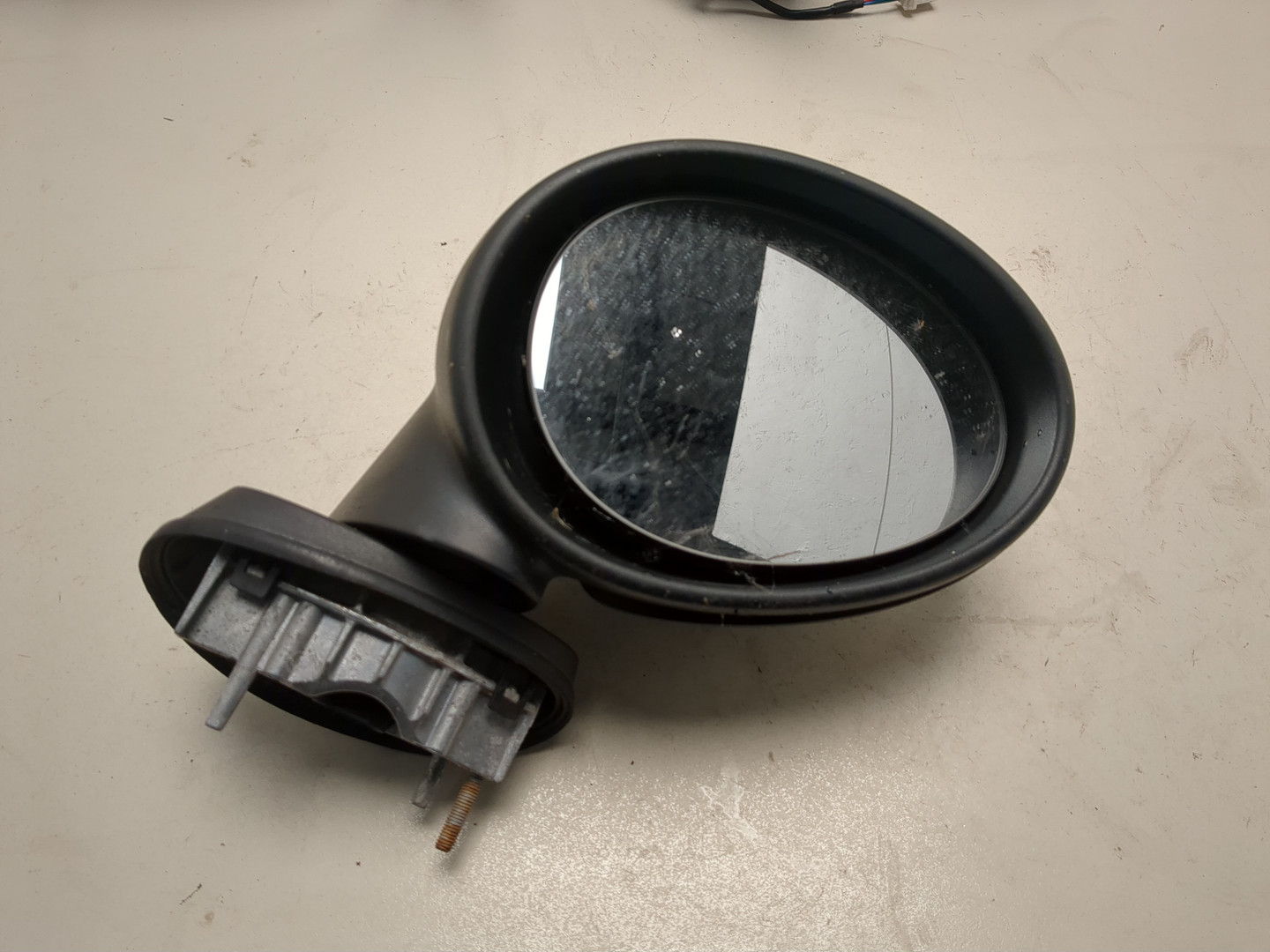 Зеркало правое электрическое