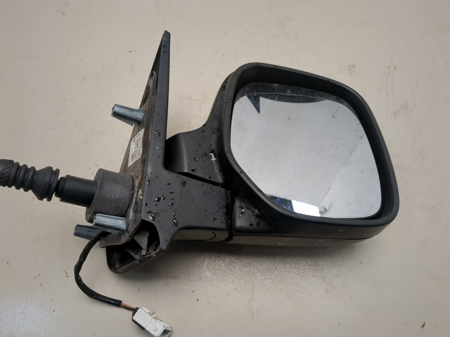 Зеркало правое электрическое