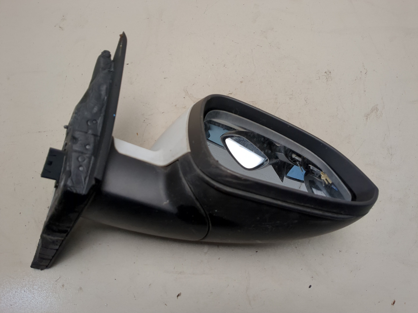 Зеркало правое электрическое