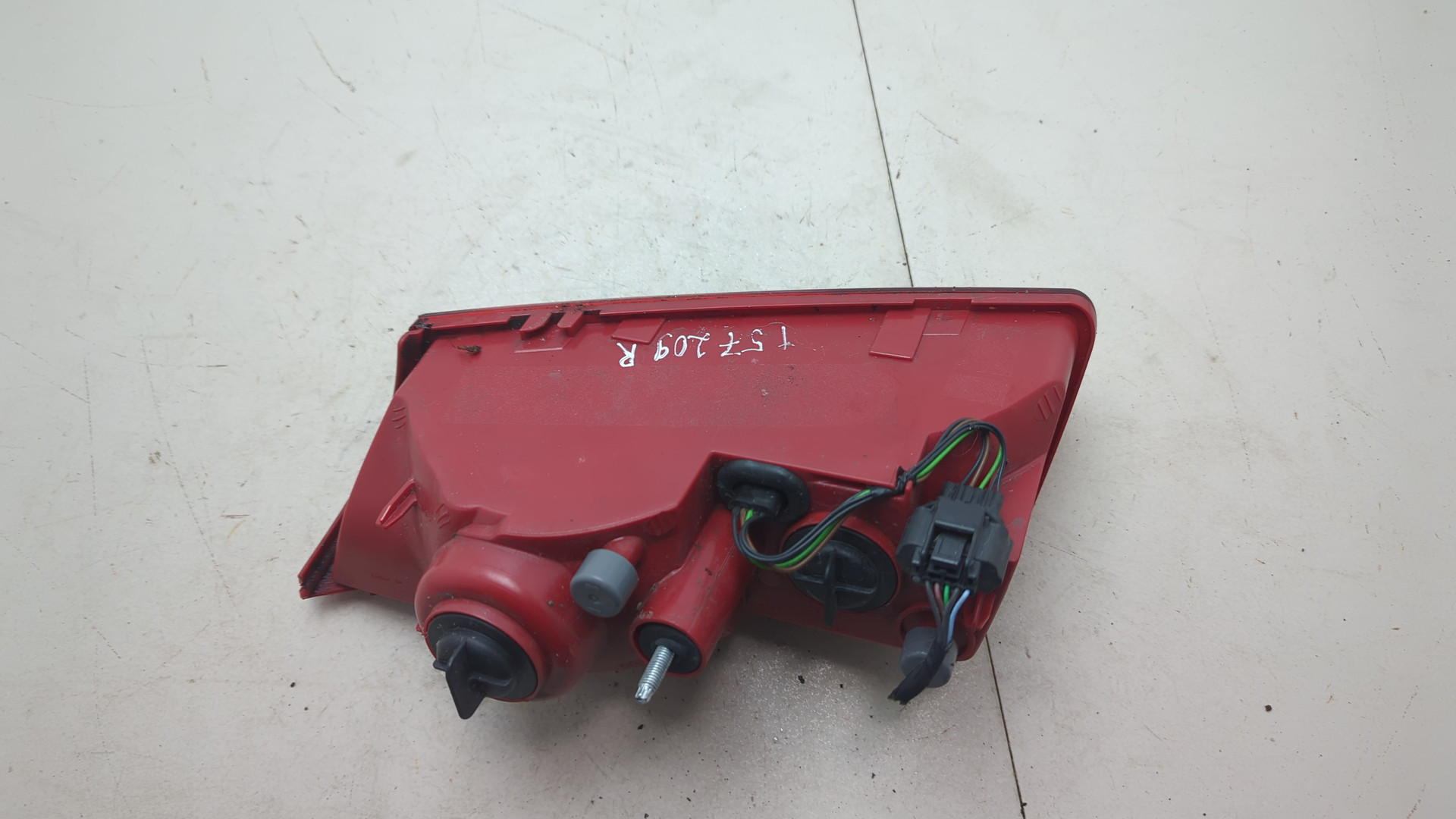 Фонарь задний внутренний левый