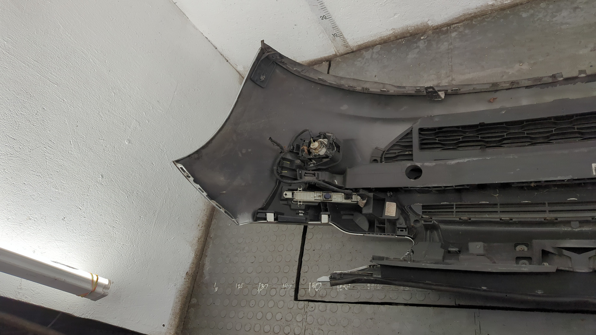 Бампер передний