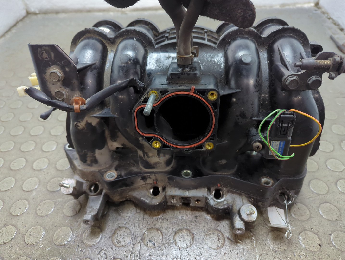 Коллектор впускной