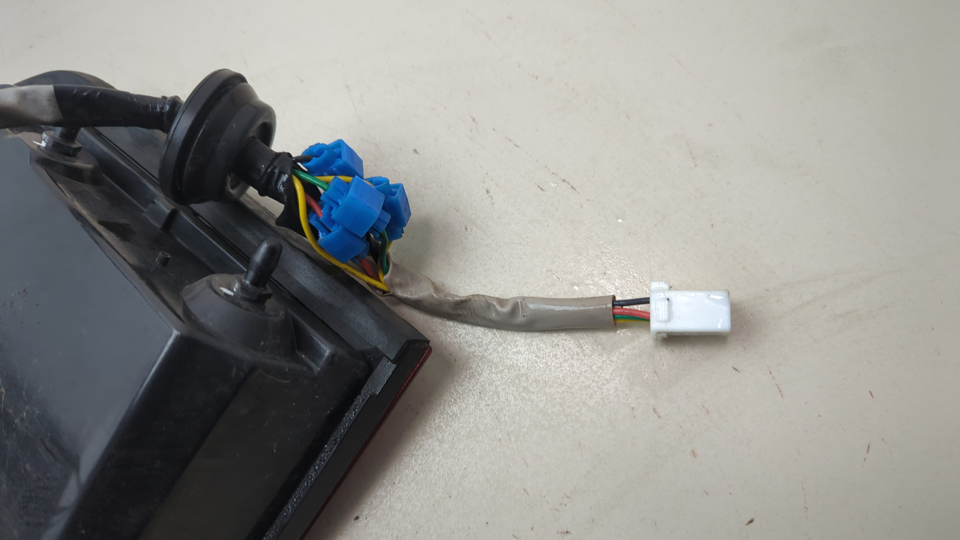 Фонарь задний левый