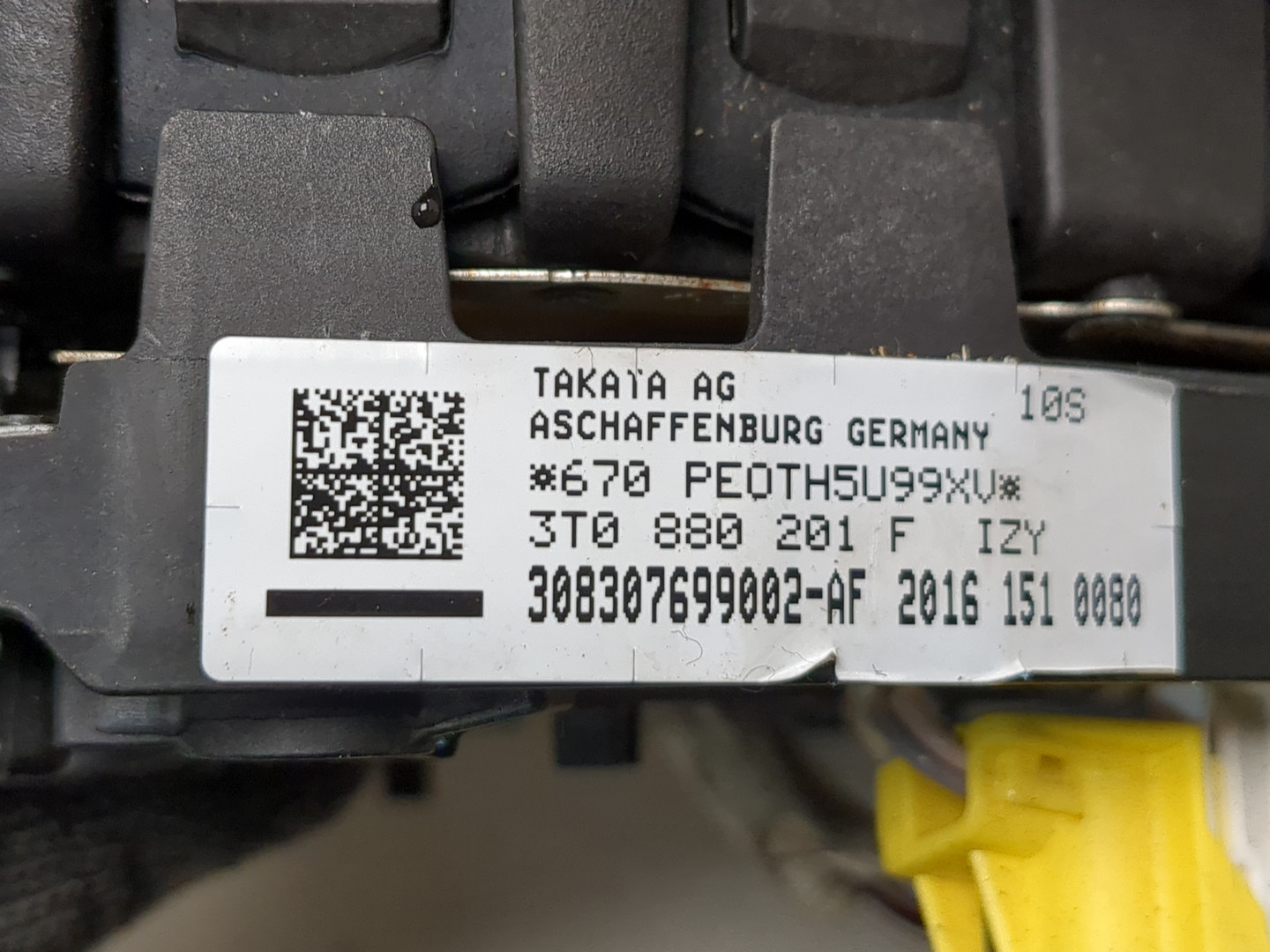 Подушка безопасности в рулевое колесо