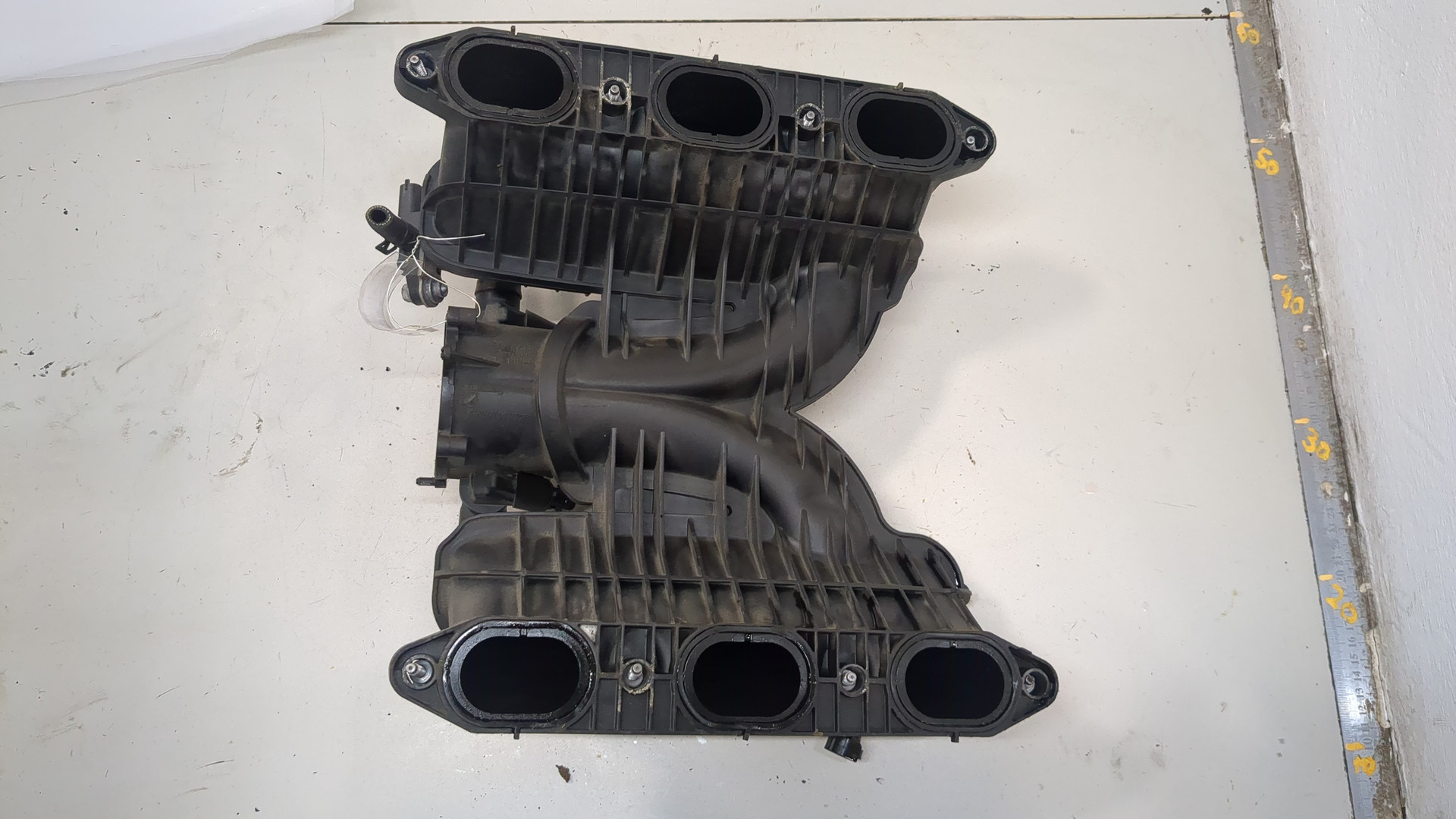 Коллектор впускной