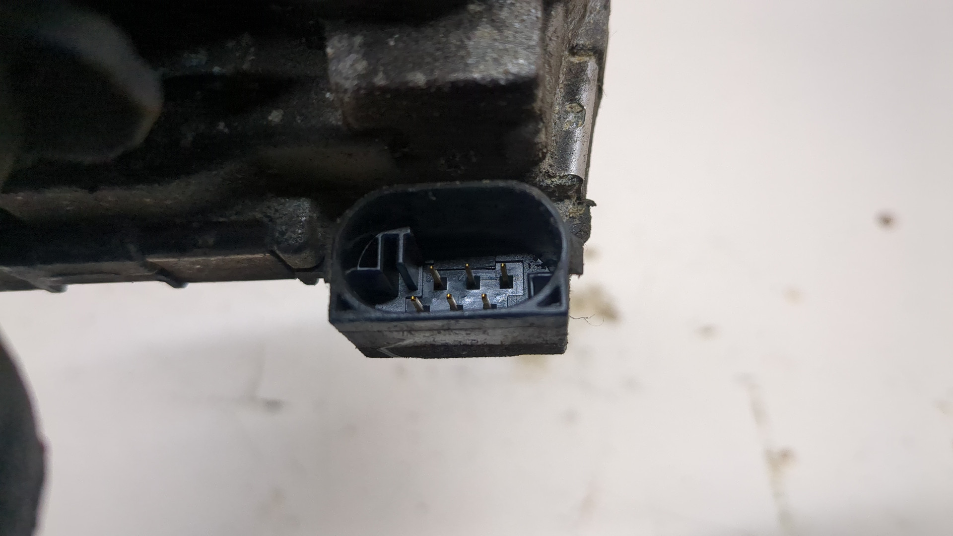 Заслонка дроссельная электрическая