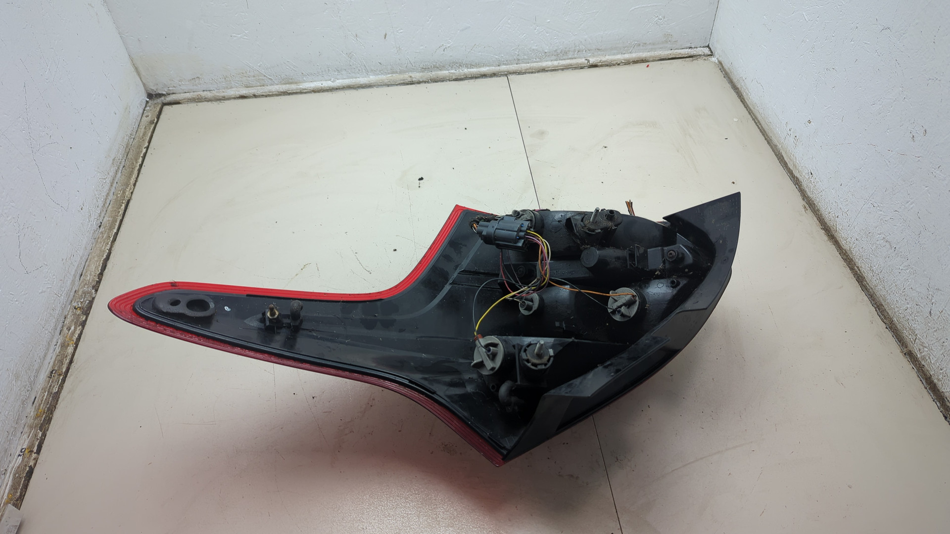 Фонарь задний левый