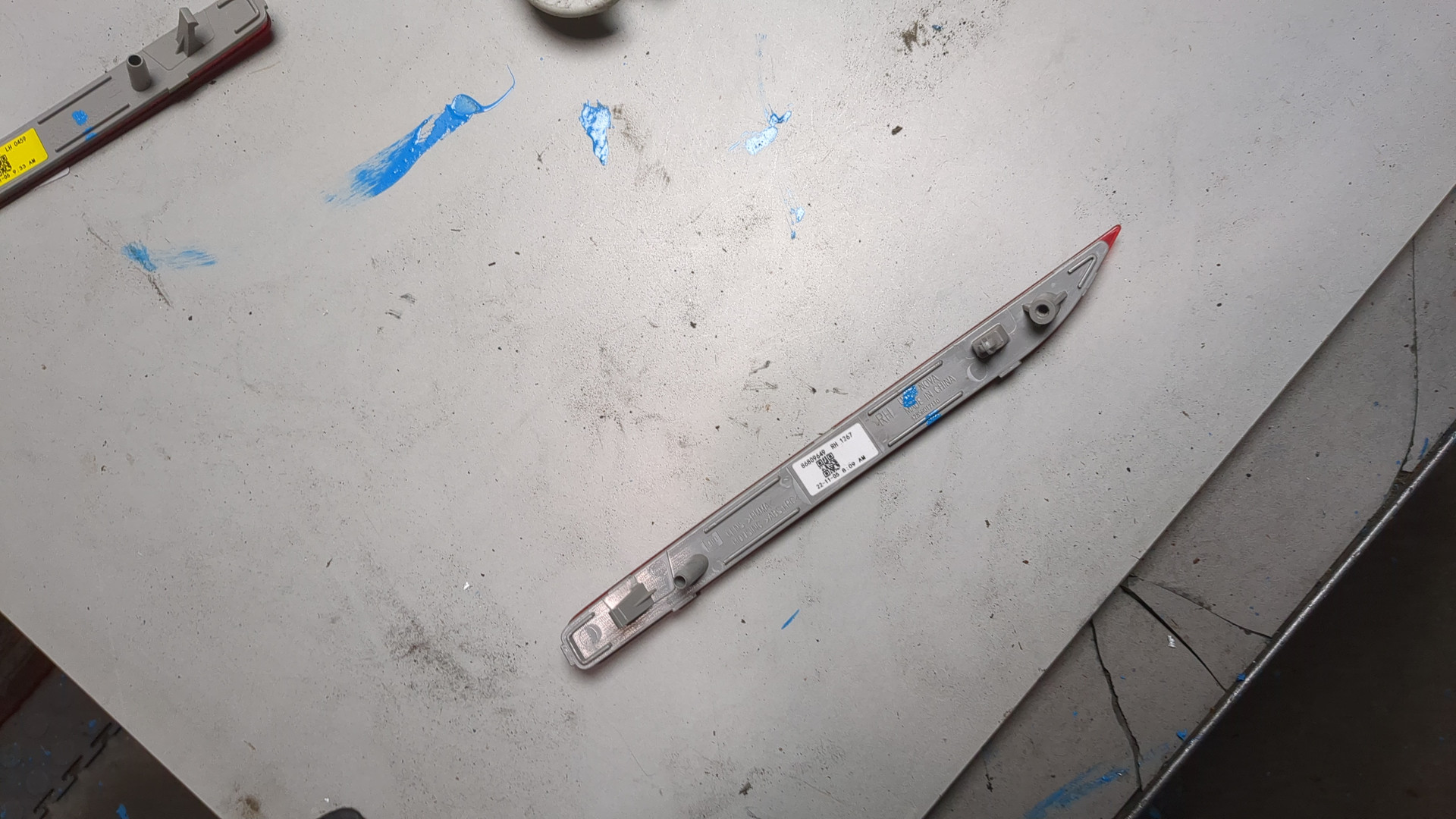 Отражатель в бампер задний правый для Blazer 2018>