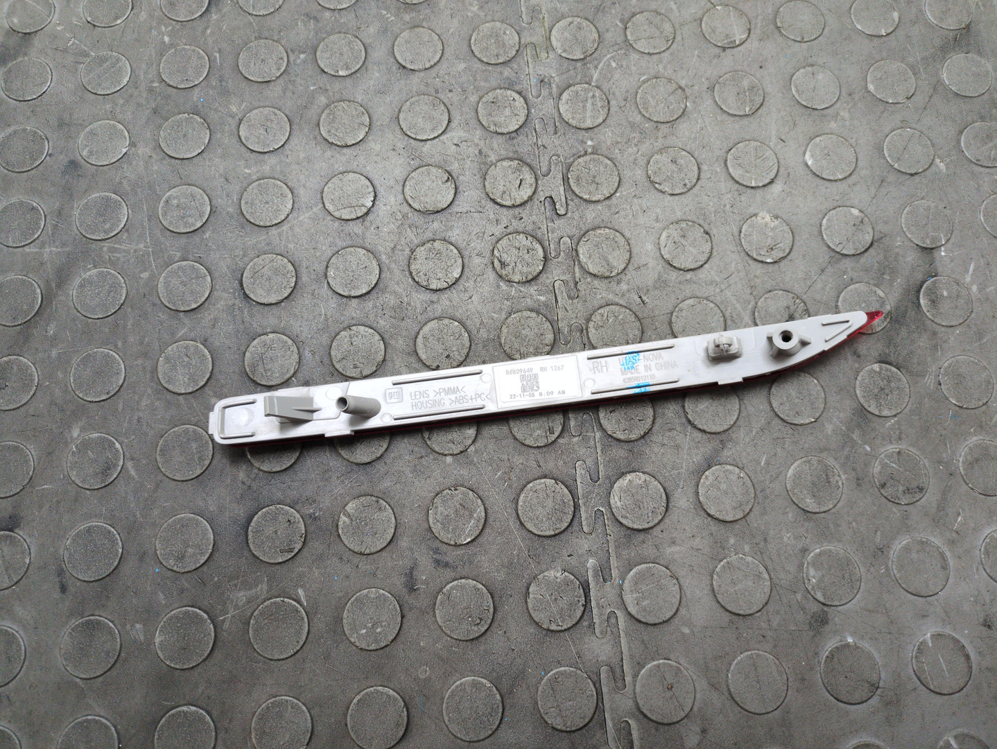 Отражатель в бампер задний правый