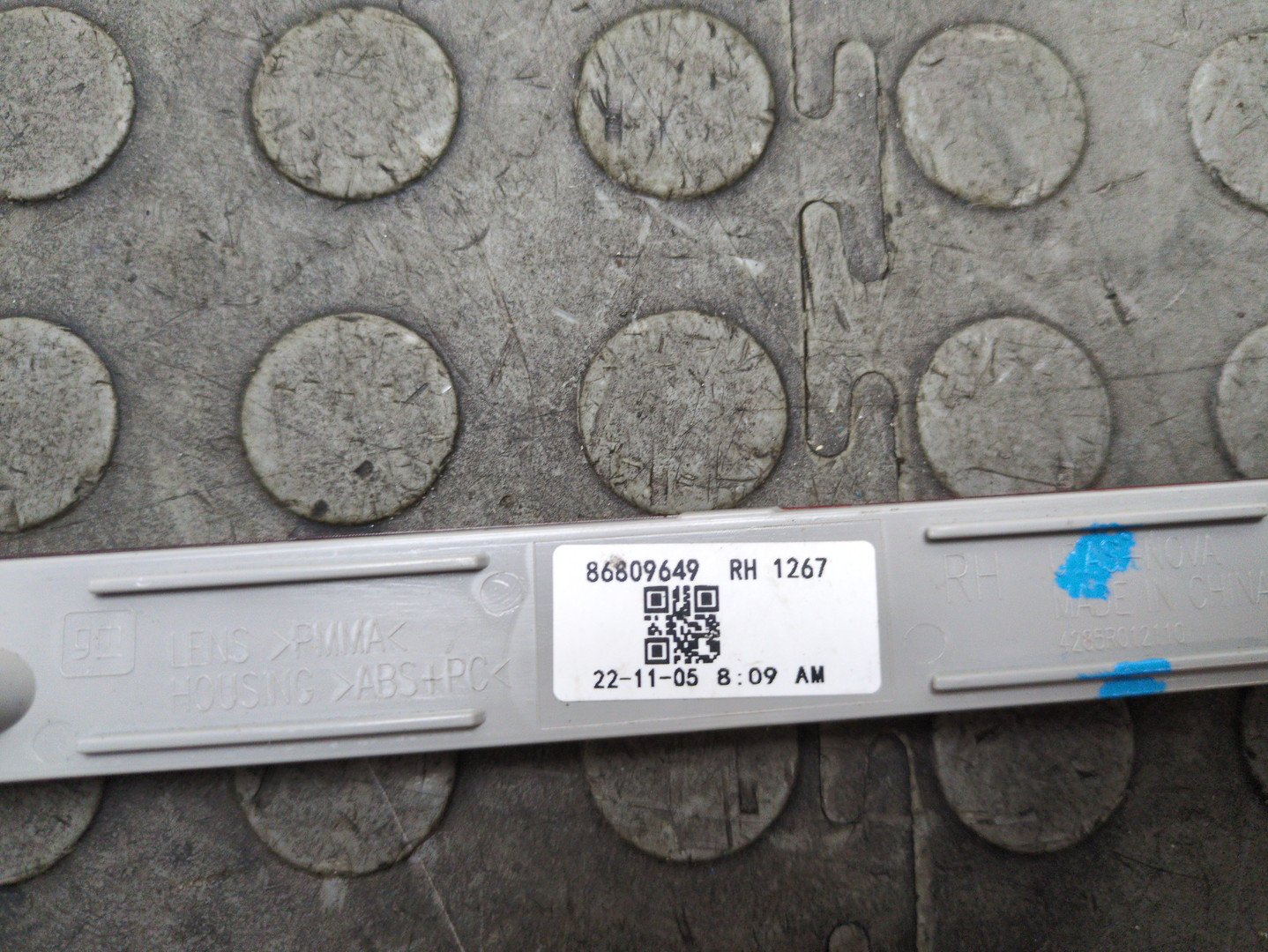 Отражатель в бампер задний правый