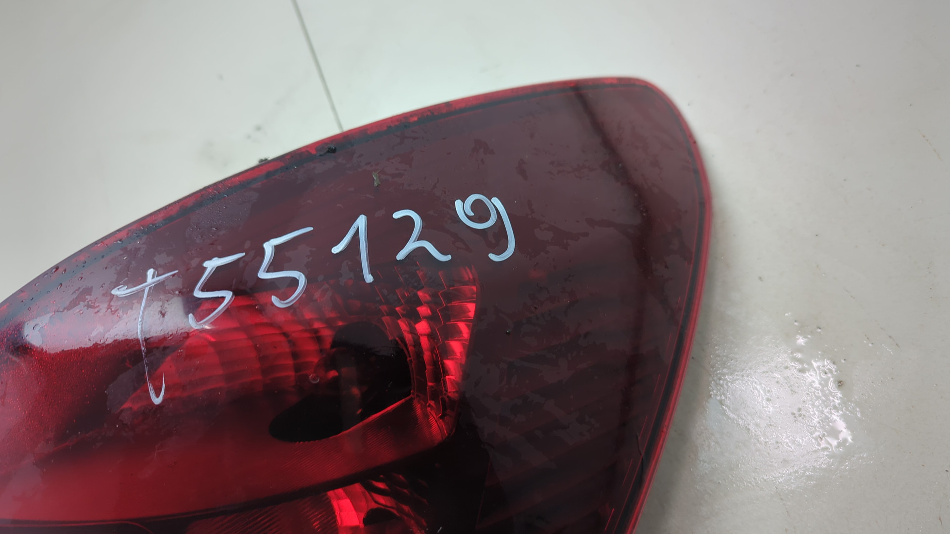 Фонарь задний правый