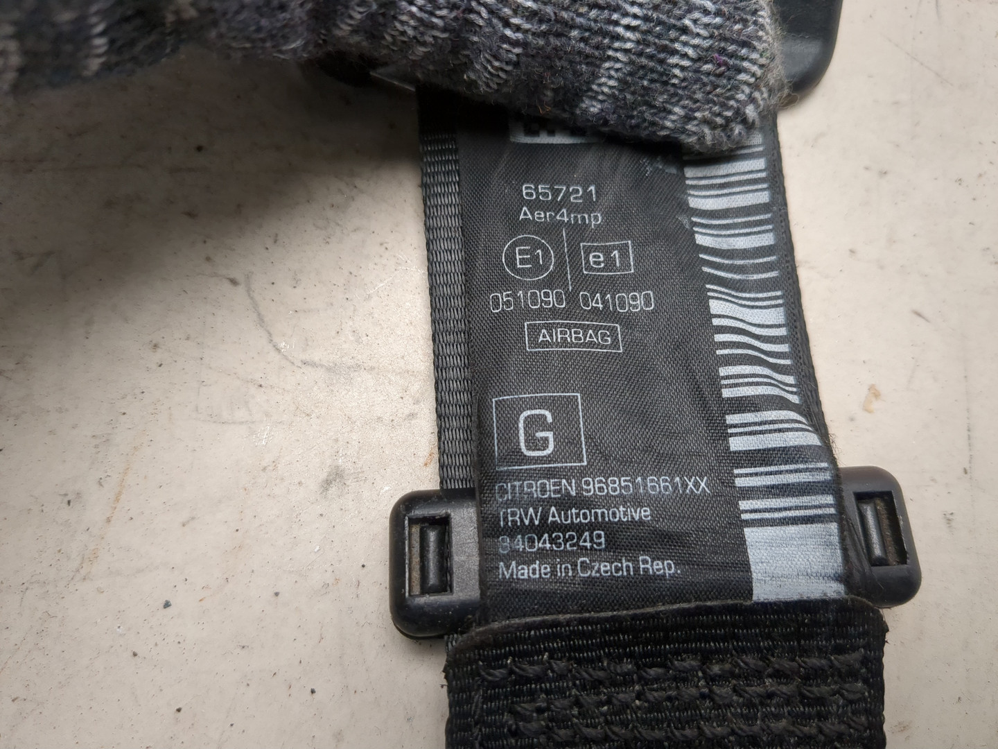 Ремень безопасности