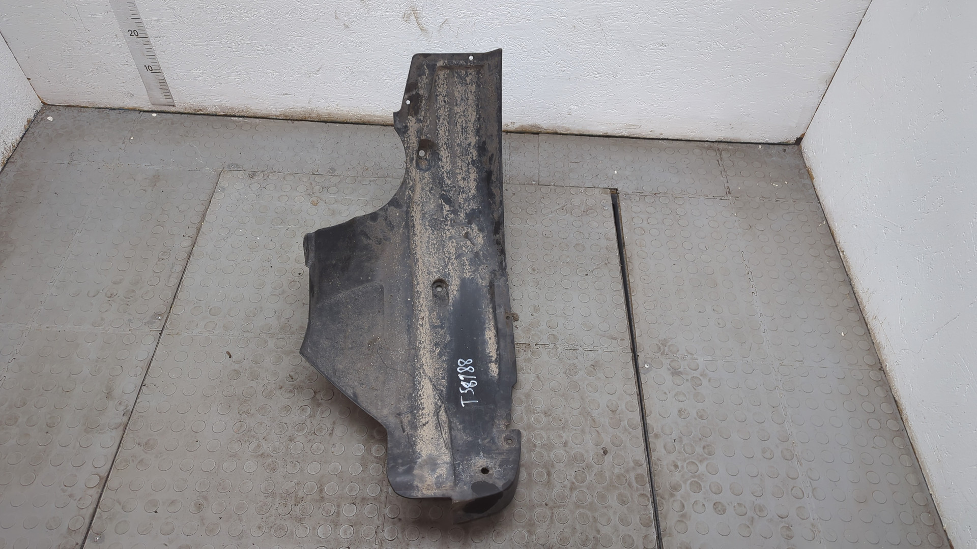 Локер передний левый