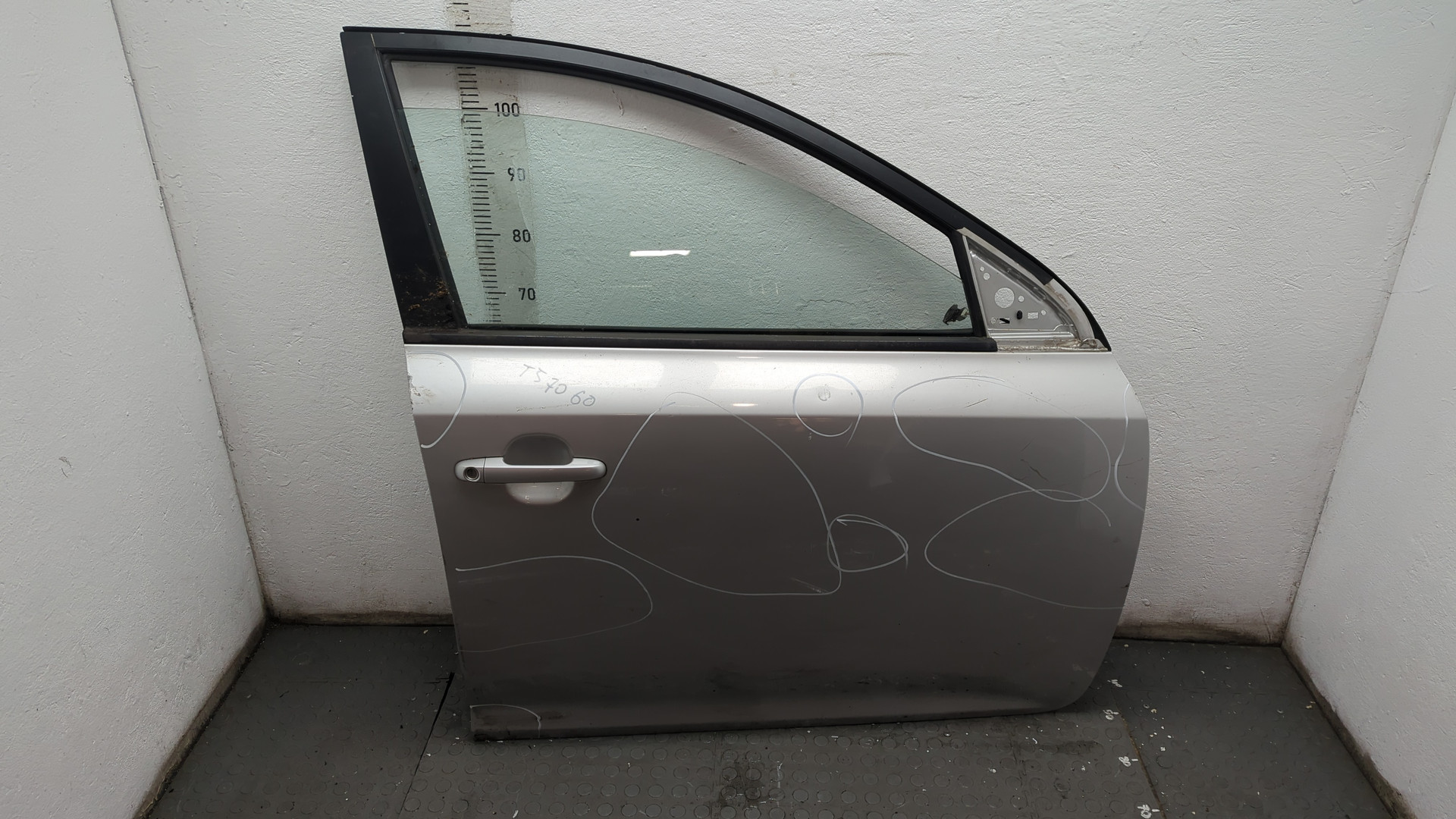 Дверь передняя правая