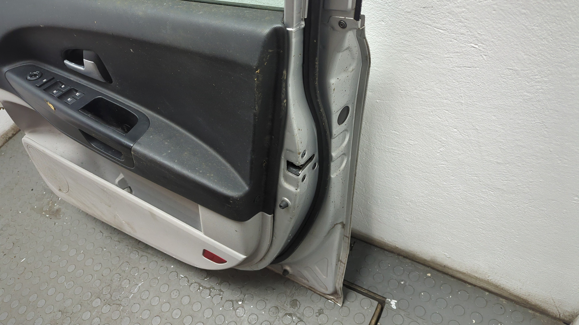 Дверь передняя правая