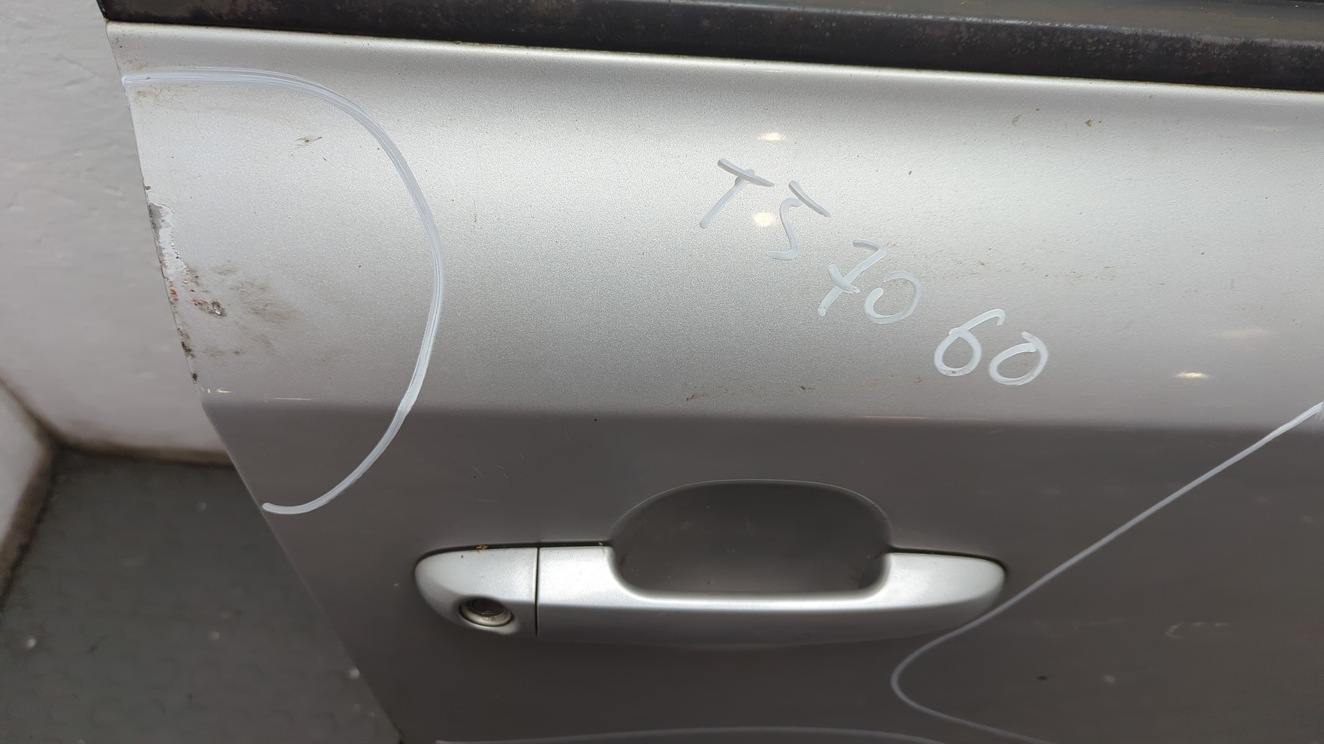 Дверь передняя правая