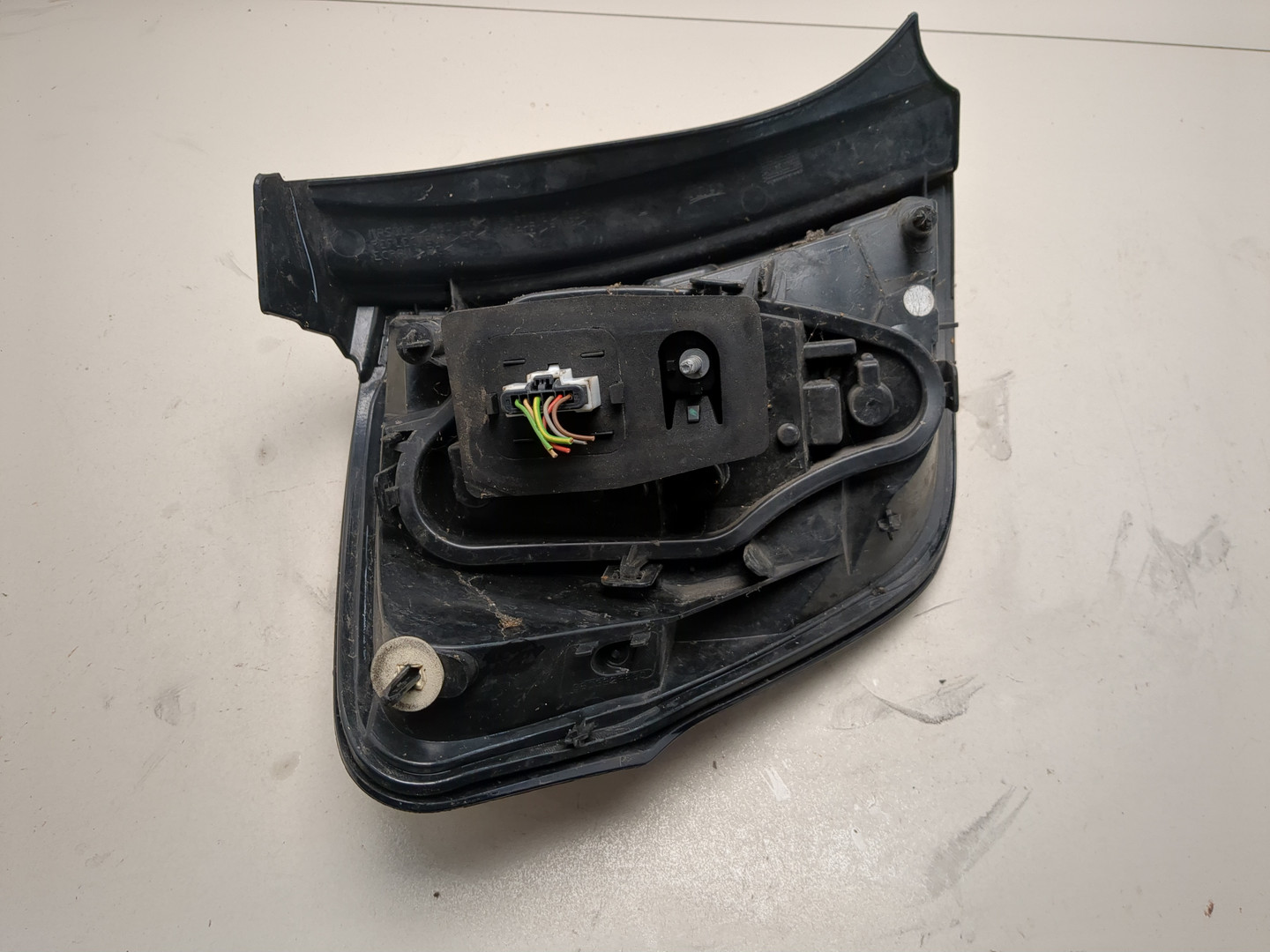 Фонарь задний правый