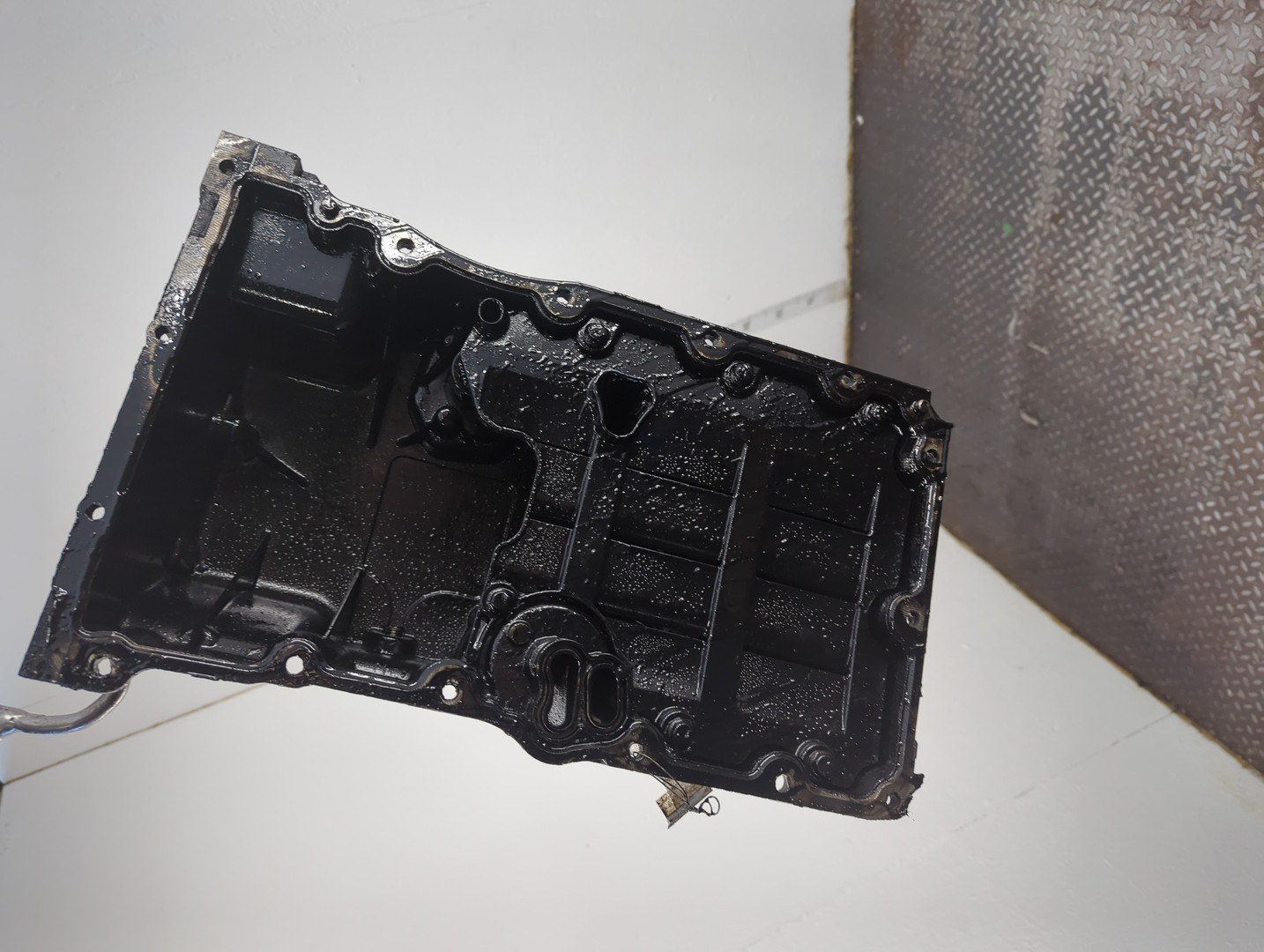 Поддон масляный двигателя (картер)