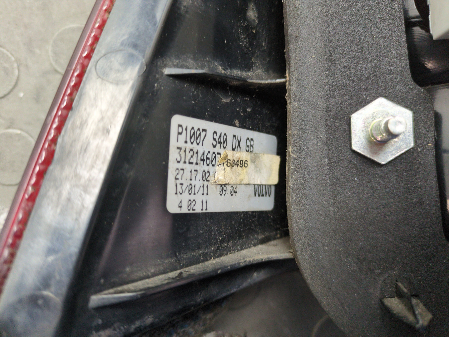 Фонарь задний правый