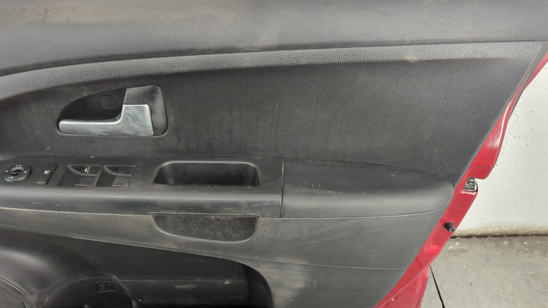 Дверь передняя правая