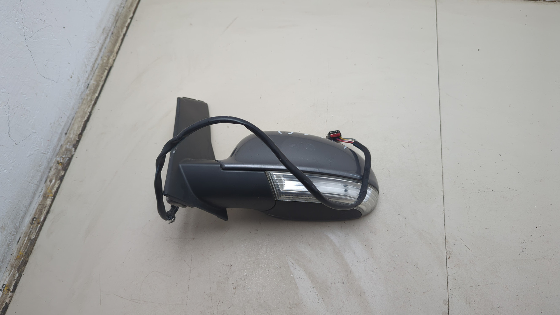 Зеркало левое электрическое