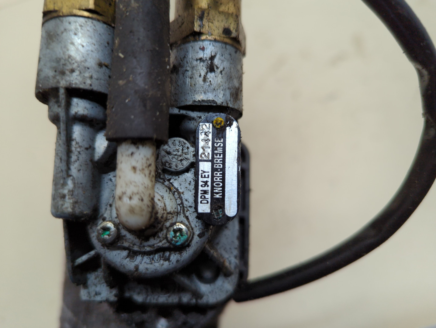 Кран ручного тормоза