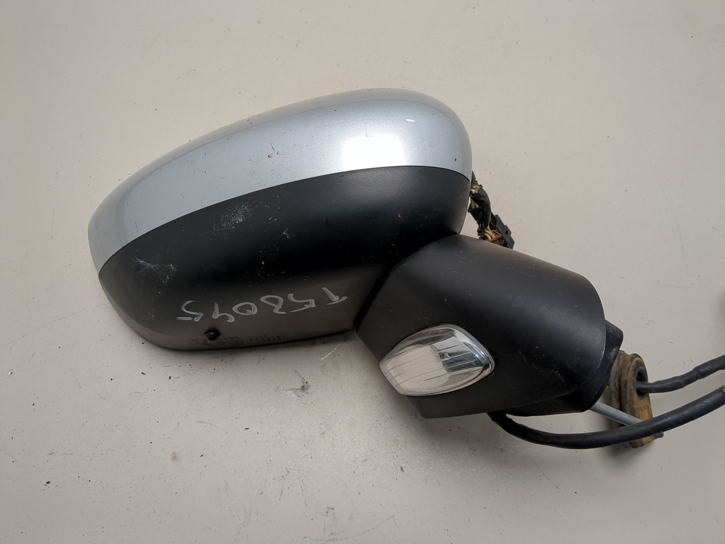 Зеркало правое электрическое