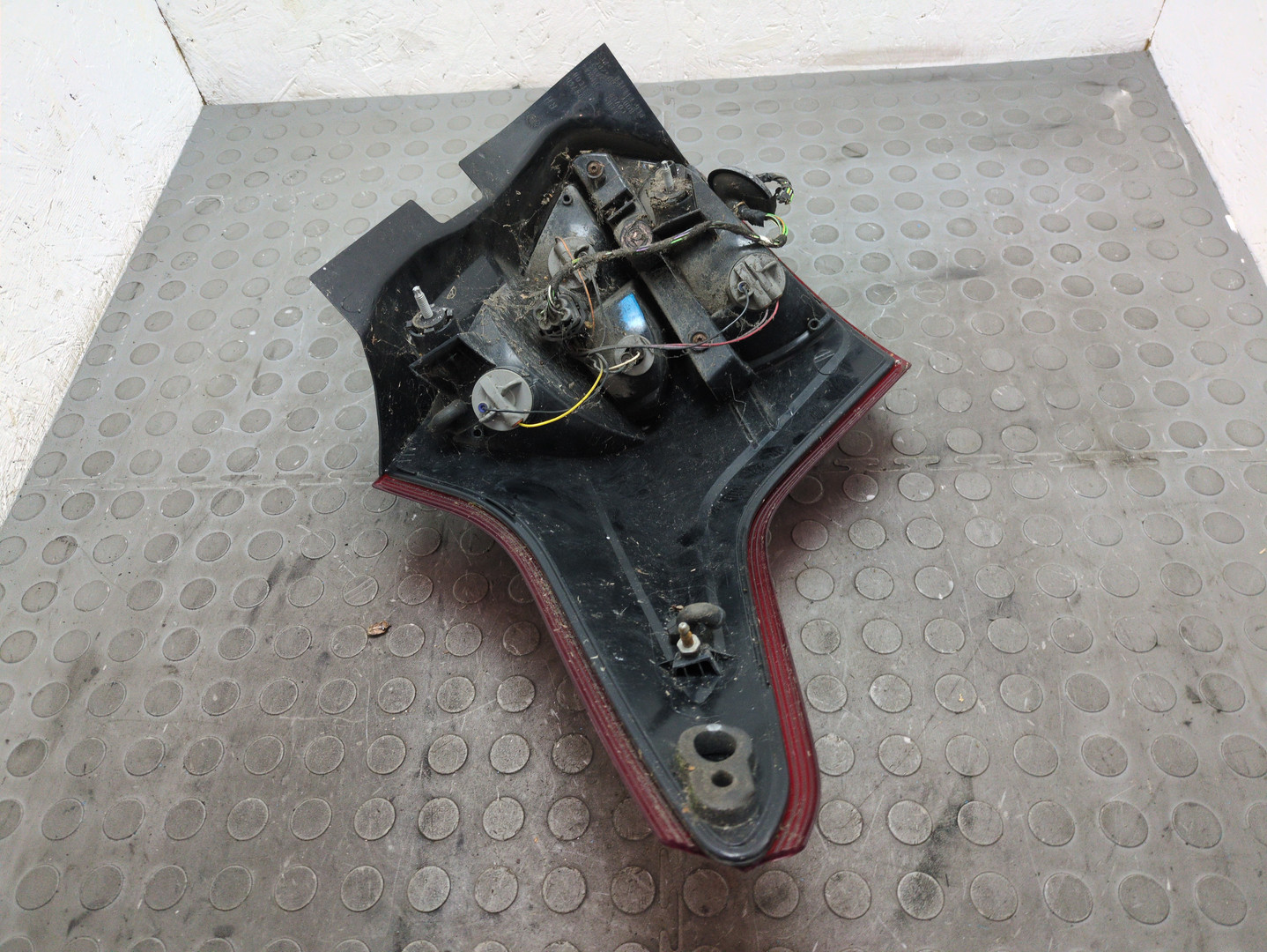 Фонарь задний правый