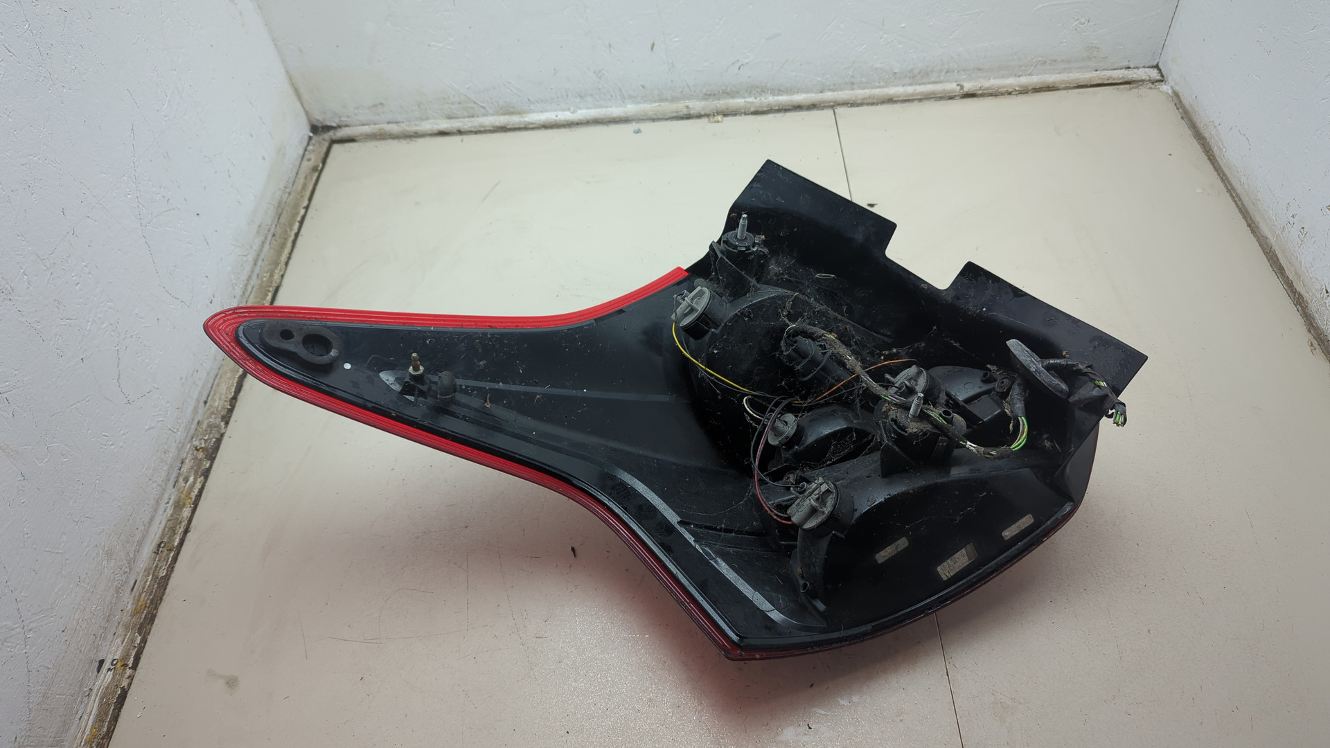 Фонарь задний правый