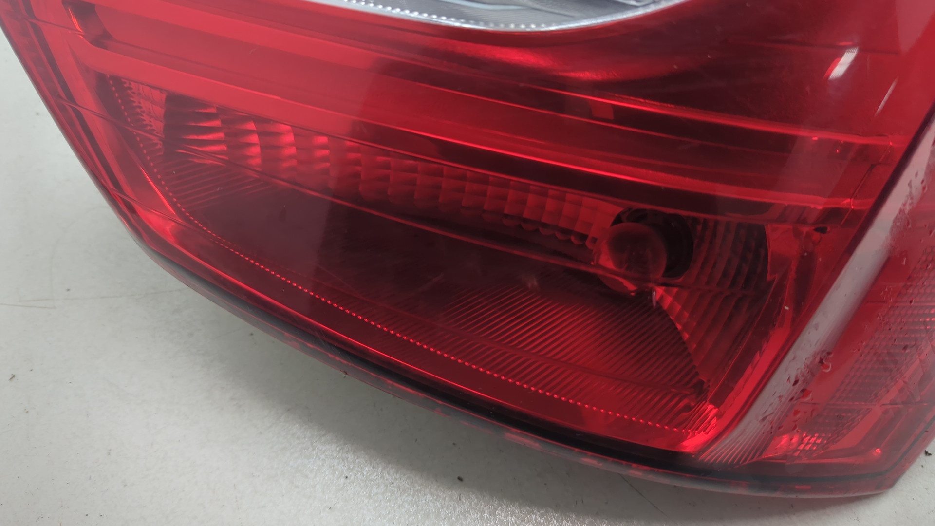 Фонарь задний правый