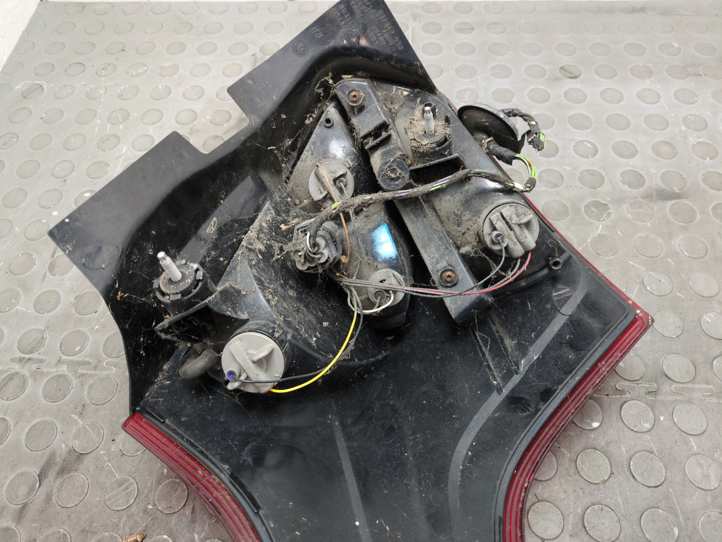 Фонарь задний правый